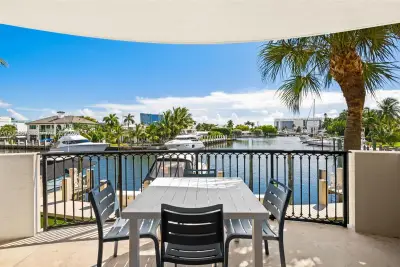 1414 SE 12th St #1B, Fort Lauderdale: photo 1 of 34