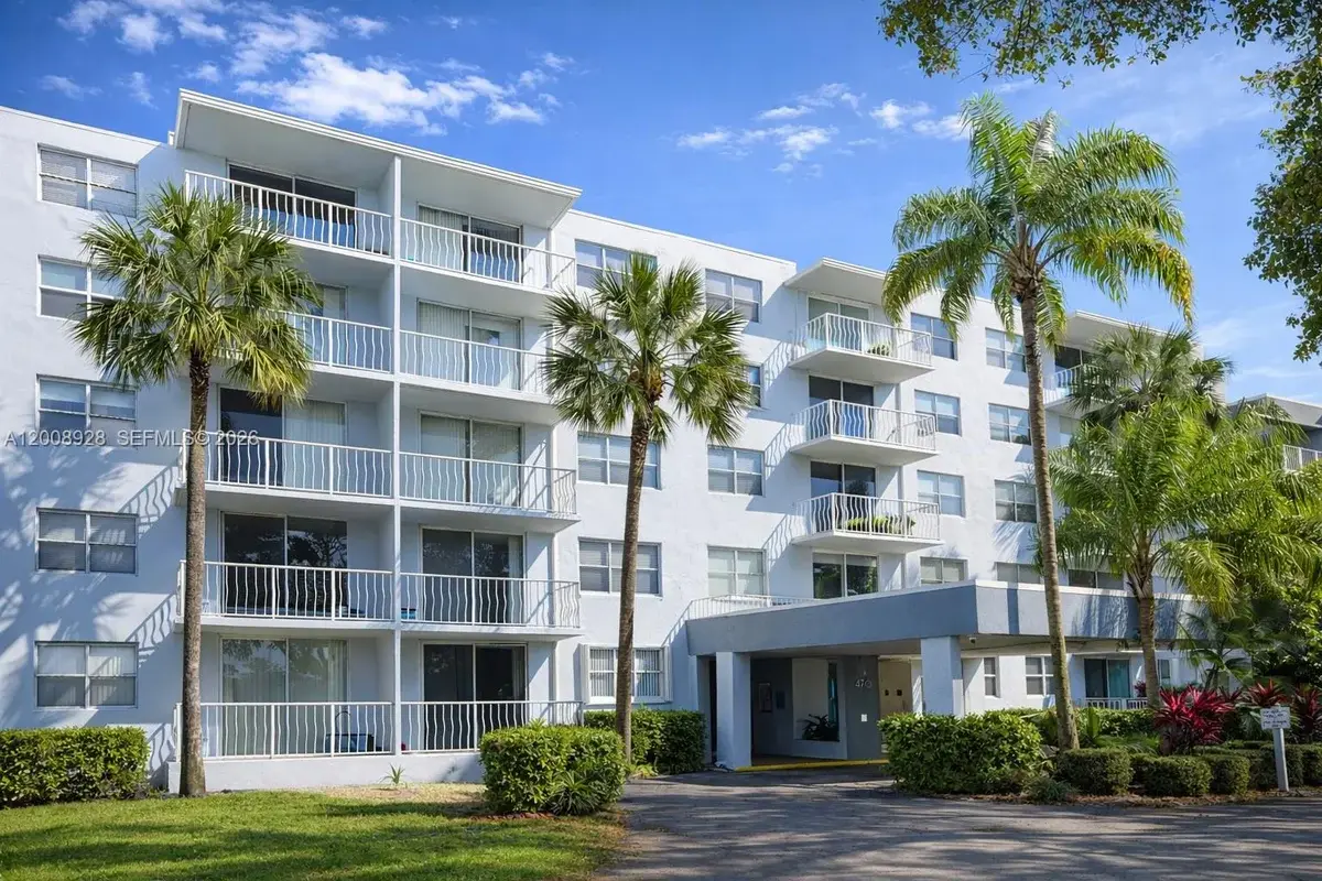 470 Executive Center Dr #2D, West Palm Beach: photo 1 of 16
