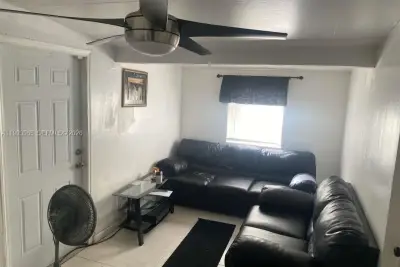 712 57th St, West Palm Beach: photo 1 of 44