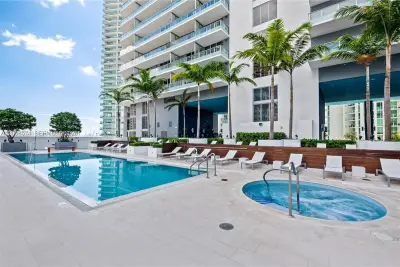 1300 Brickell Bay Dr #807, Miami: photo 1 of 38