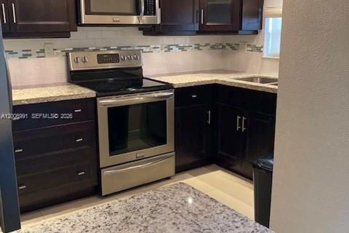 361 S Hollybrook Dr #205, Pembroke Pines: photo 1 of 10