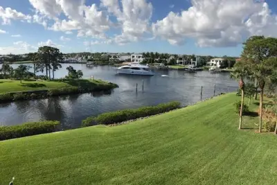 2201 Marina Isle Way #403, Jupiter: photo 1 of 12