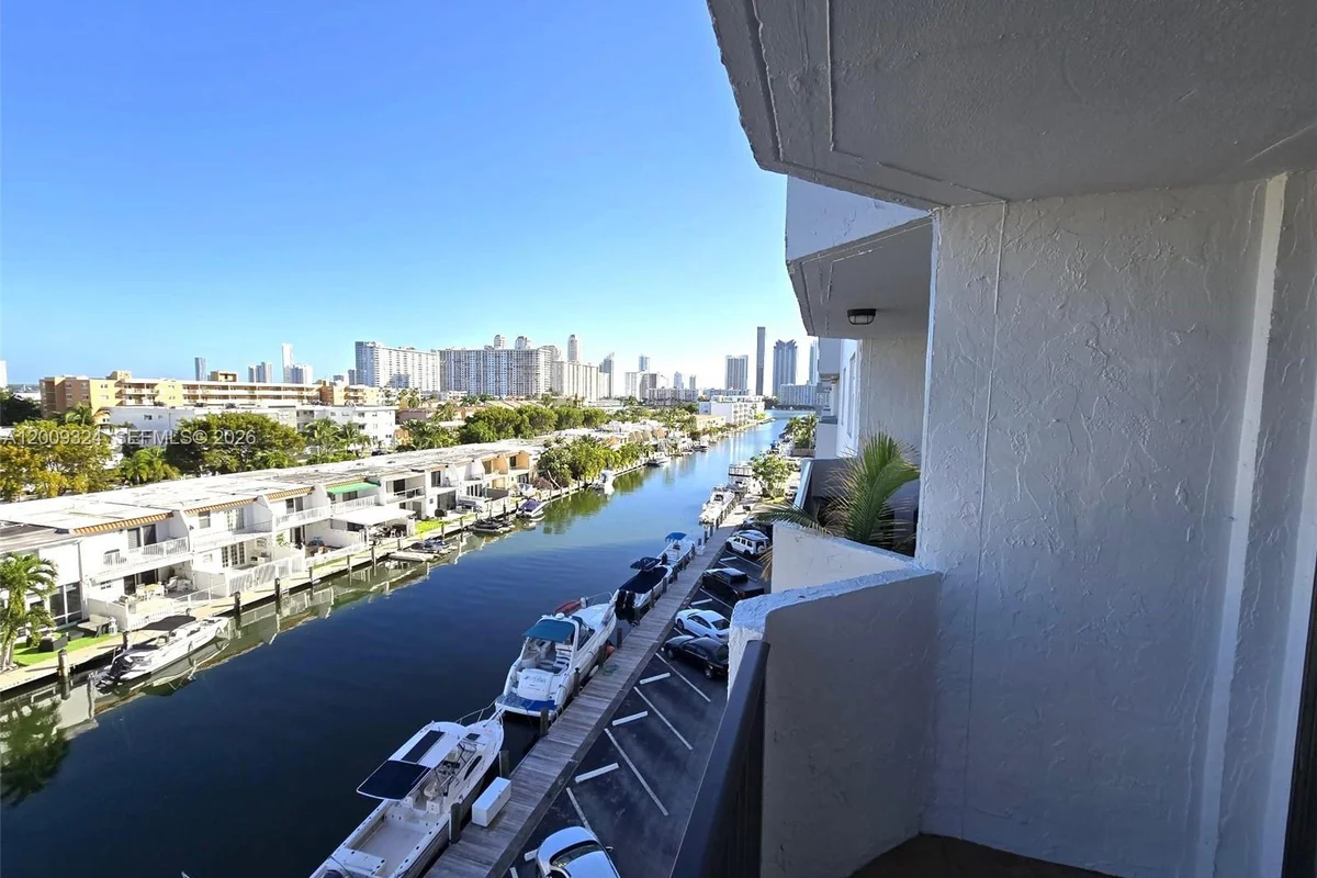 3703 NE 166th St #609, North Miami Beach: photo 1 of 15