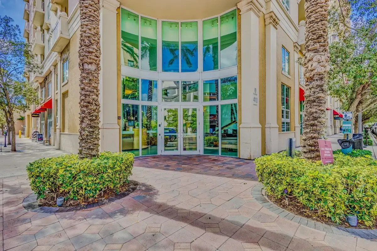 410 Evernia St #630, West Palm Beach: photo 1 of 57
