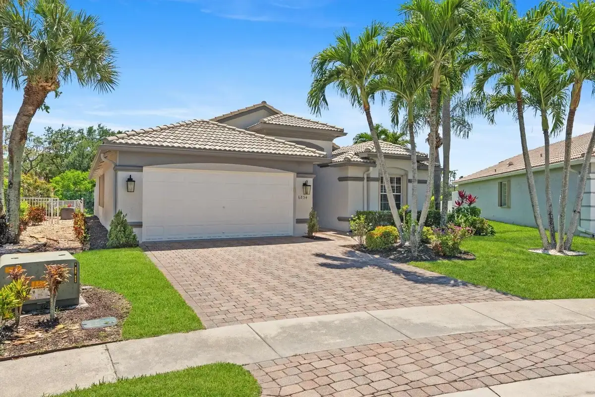 6854 Rienzo St, Lake Worth: photo 1 of 46