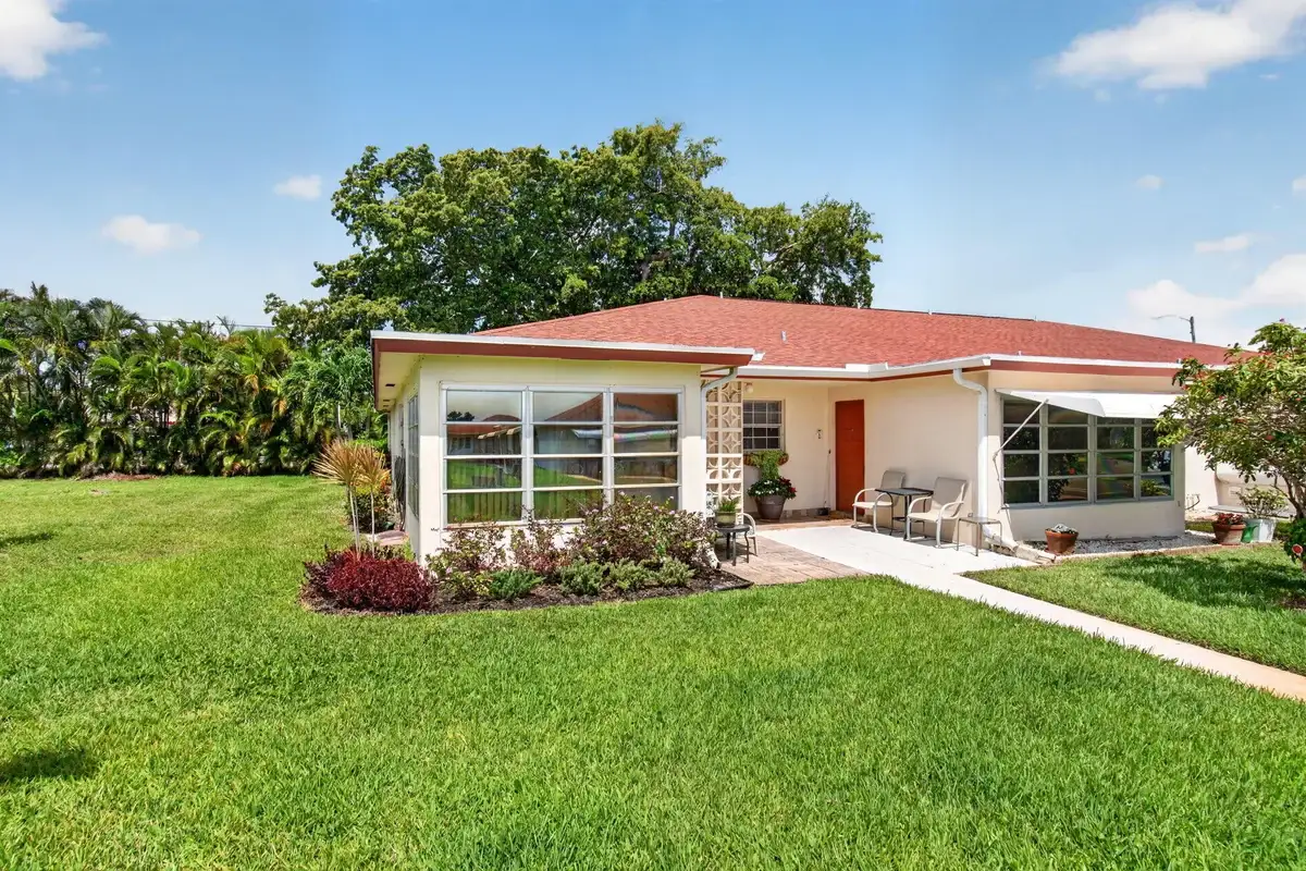 5250 NW 3rd Ct #A, Delray Beach: photo 1 of 24