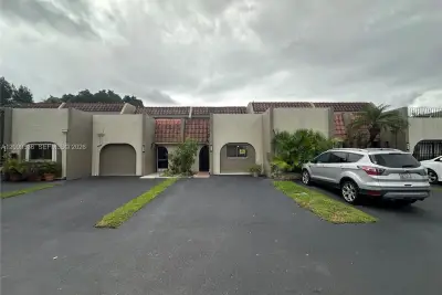 295 Jacaranda Dr #20, Plantation: photo 1 of 54
