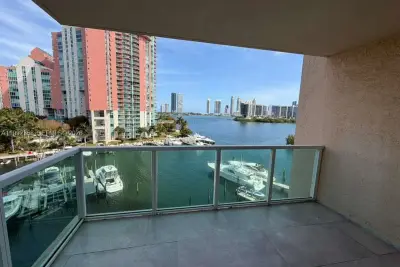 3330 NE 190th St #710, Aventura: photo 1 of 24