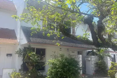 1318 Silverado Dr, North Lauderdale: photo 1 of 7