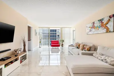 2000 Atlantic Shores Blvd #410, Hallandale Beach: photo 1 of 53