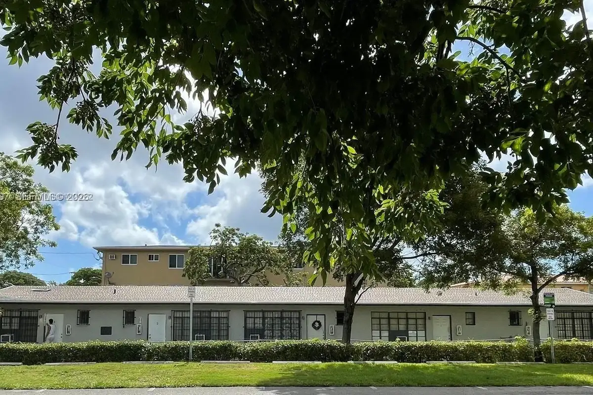 Apartment in Miami: photo 1 of 6