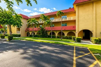 10762 La Placida Dr #7-308, Coral Springs: photo 1 of 15