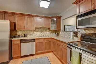 823 Cypress Blvd #201, Pompano Beach: photo 1 of 19