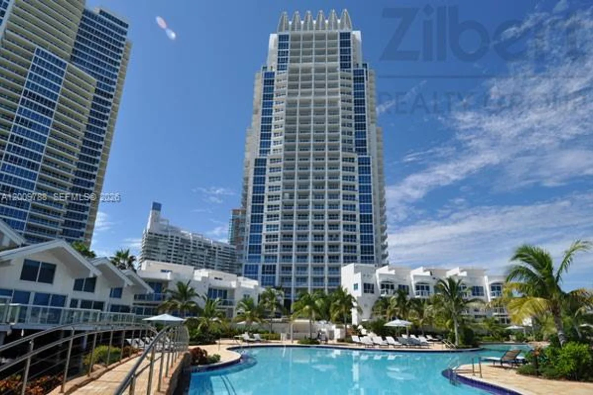 50 S Pointe Dr #2102, Miami Beach: photo 1 of 37