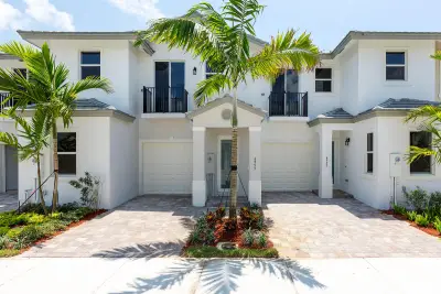 6979 Pines Cir #35, Coconut Creek: photo 1 of 30