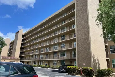 4570 NW 18th Ave #606, Deerfield Beach: photo 1 of 15