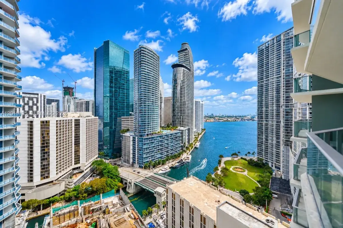 77 SE 5 St #2603, Miami: photo 1 of 66