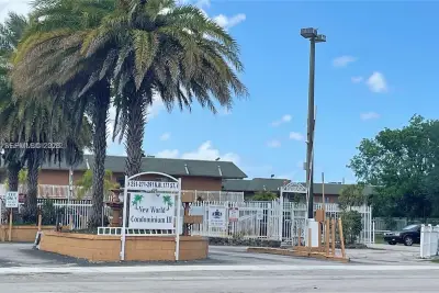 271 NW 177th St #B-104, Miami Gardens: photo 1 of 15