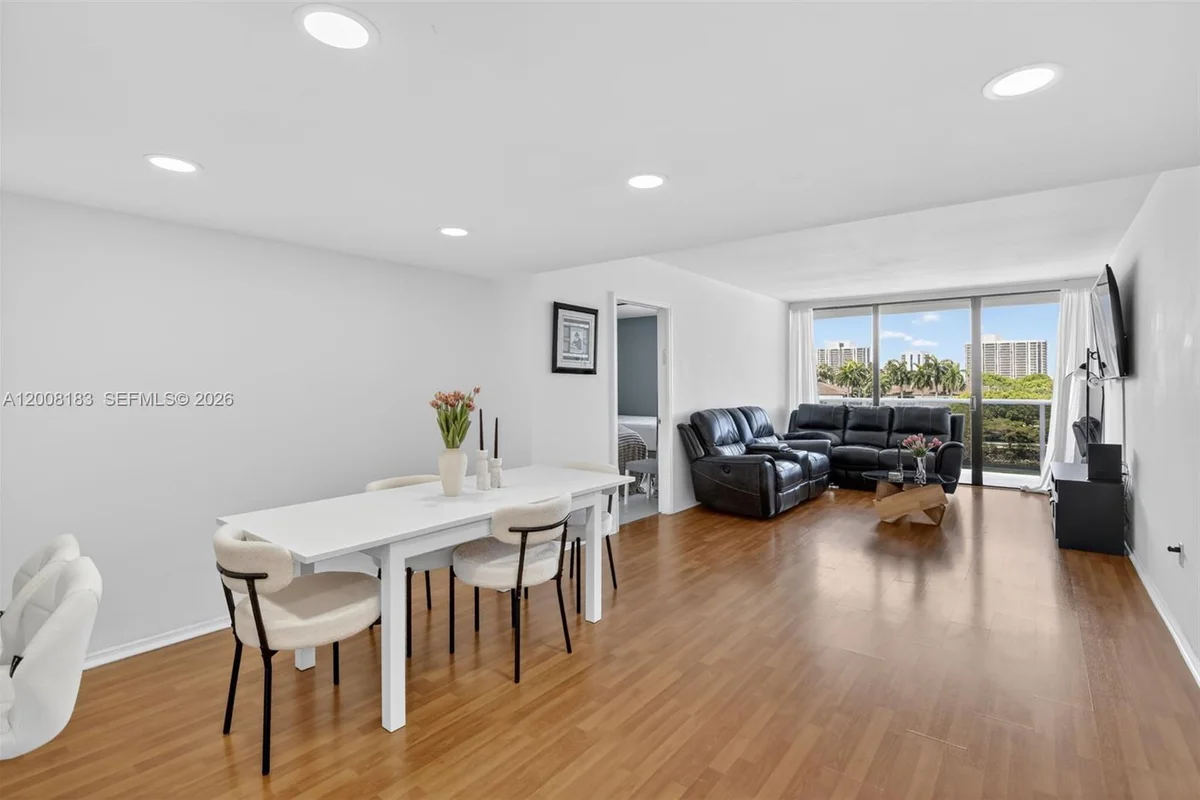 3675 N Country Club Dr #410, Aventura: photo 1 of 48