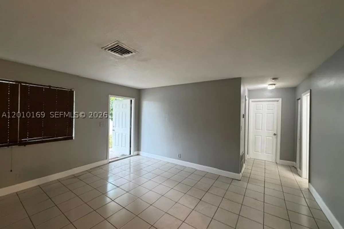 5411 NW 22nd St, Lauderhill: photo 1 of 1