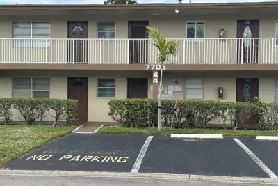 7705 NW 5th Ct #103, Margate: photo 1 of 26