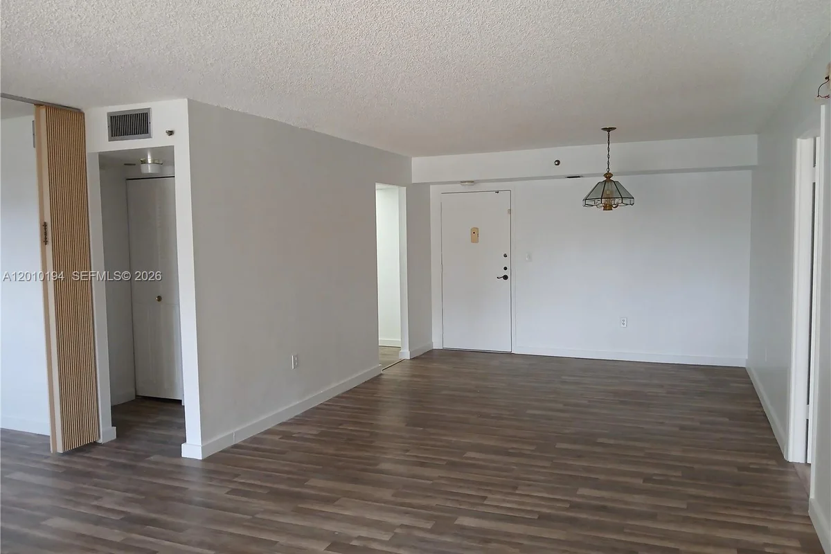 1300 Saint Charles Pl #222, Pembroke Pines: photo 1 of 15