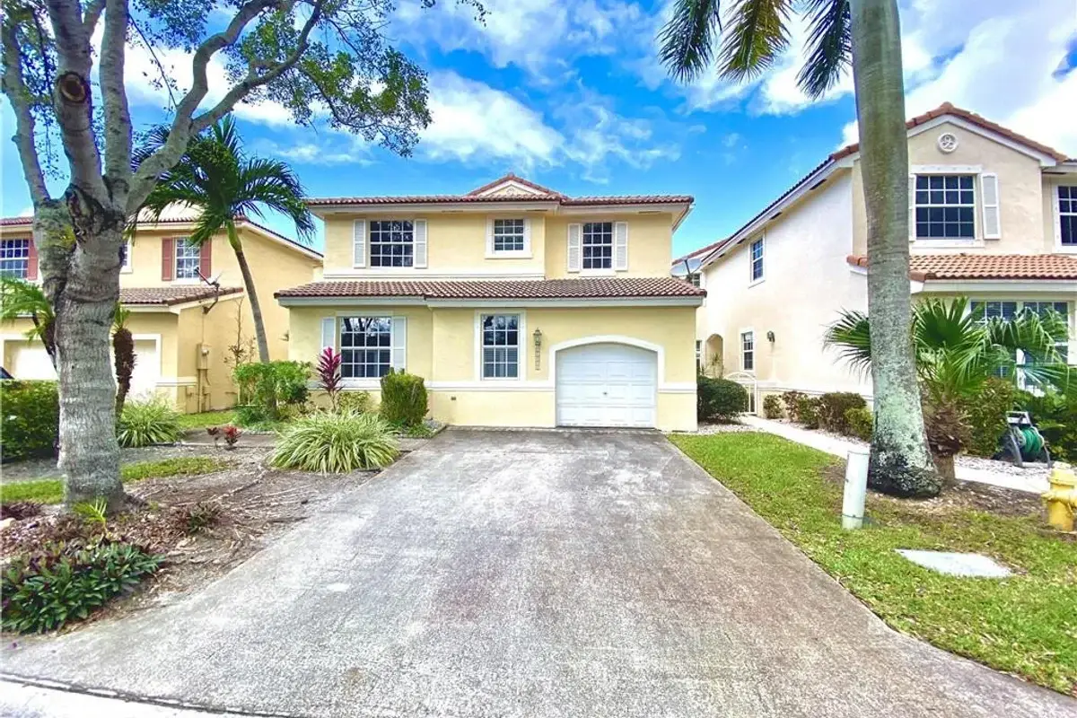 11135 NW 46th Dr, Coral Springs: photo 1 of 17