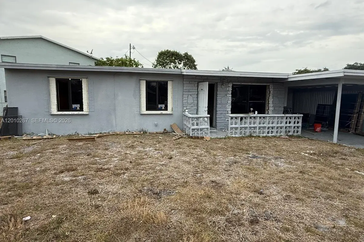 1501 NW 3rd Way, Pompano Beach: photo 1 of 32
