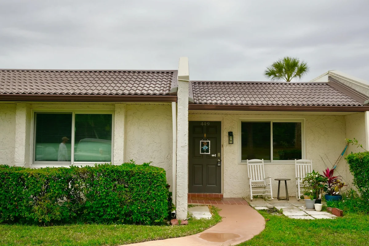 449 Golden River Dr, West Palm Beach: photo 1 of 22