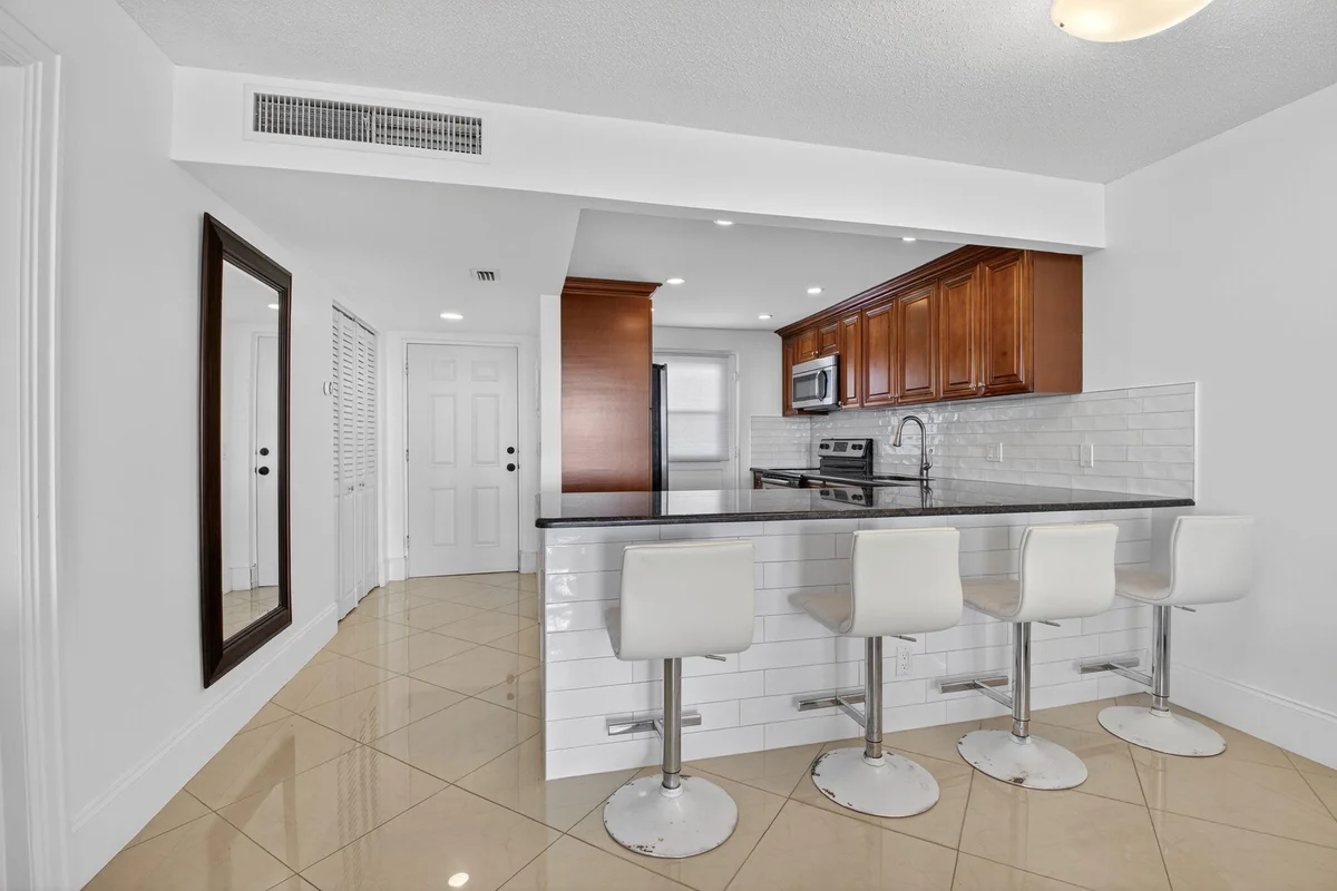 5500 NW 2nd Ave #718, Boca Raton: photo 1 of 38