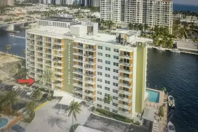 2900 NE 30th St #B-2, Fort Lauderdale: photo 1 of 31