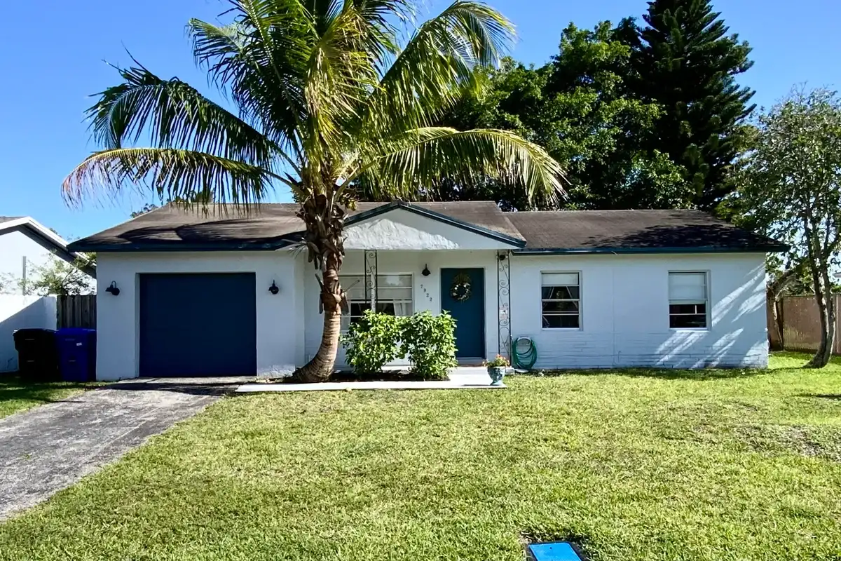 7922 SW 5th St, North Lauderdale: photo 1 of 74