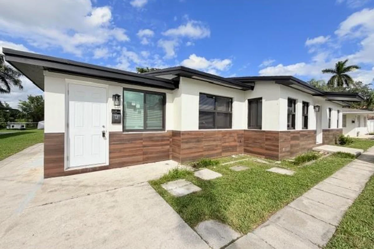 53 NE 16th Pl, Fort Lauderdale: photo 1 of 30