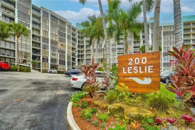 200 Leslie Dr #1128, Hallandale Beach: photo 1 of 24