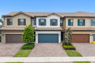 4846 San Fratello Cir, Lake Worth: photo 1 of 47
