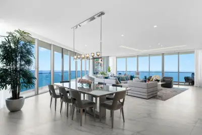 18975 Collins Ave #5200, Sunny Isles Beach: photo 1 of 33