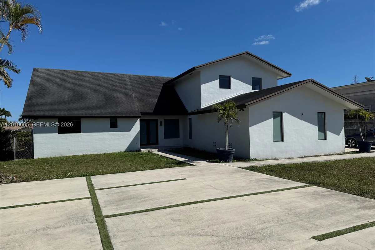3155 SW 132nd Ave, Miami: photo 1 of 24