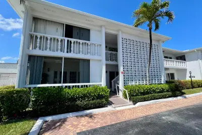 4201 S Ocean Blvd #M5, South Palm Beach: photo 1 of 16