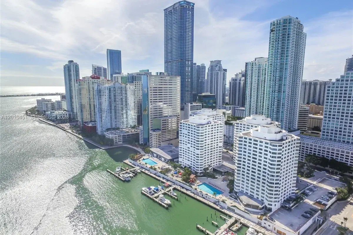 999 Brickell Bay Dr #805, Miami: photo 1 of 43