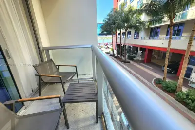777 N Ocean Dr #S207, Hollywood: photo 1 of 19