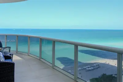 15901 Collins Ave #1102, Sunny Isles Beach: photo 1 of 20