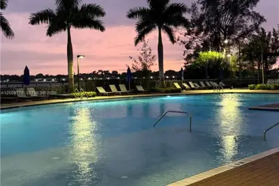 20964 NE 8th Ave, Miami: photo 1 of 11