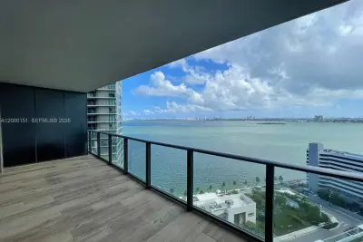 650 NE 32 St #1805, Miami: photo 1 of 43