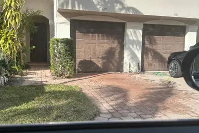 4111 Napoli Lake Dr, West Palm Beach: photo 1 of 29