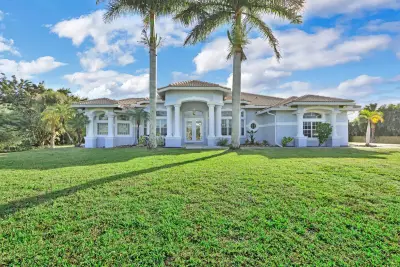 16146 N 72nd Dr N, Palm Beach Gardens: photo 1 of 50