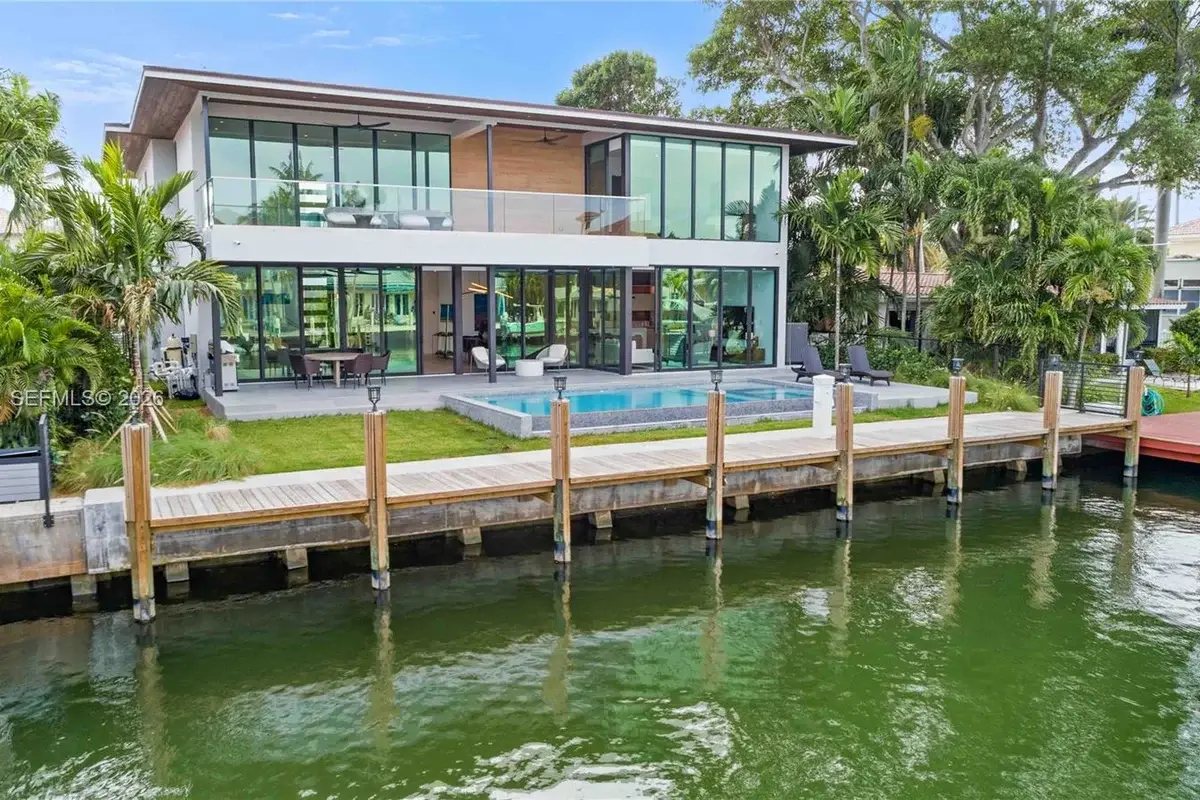 1537 SE 13th St, Fort Lauderdale: photo 1 of 70