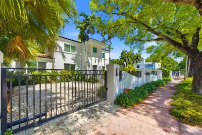 5824 Alton Rd, Miami Beach: photo 1 of 28