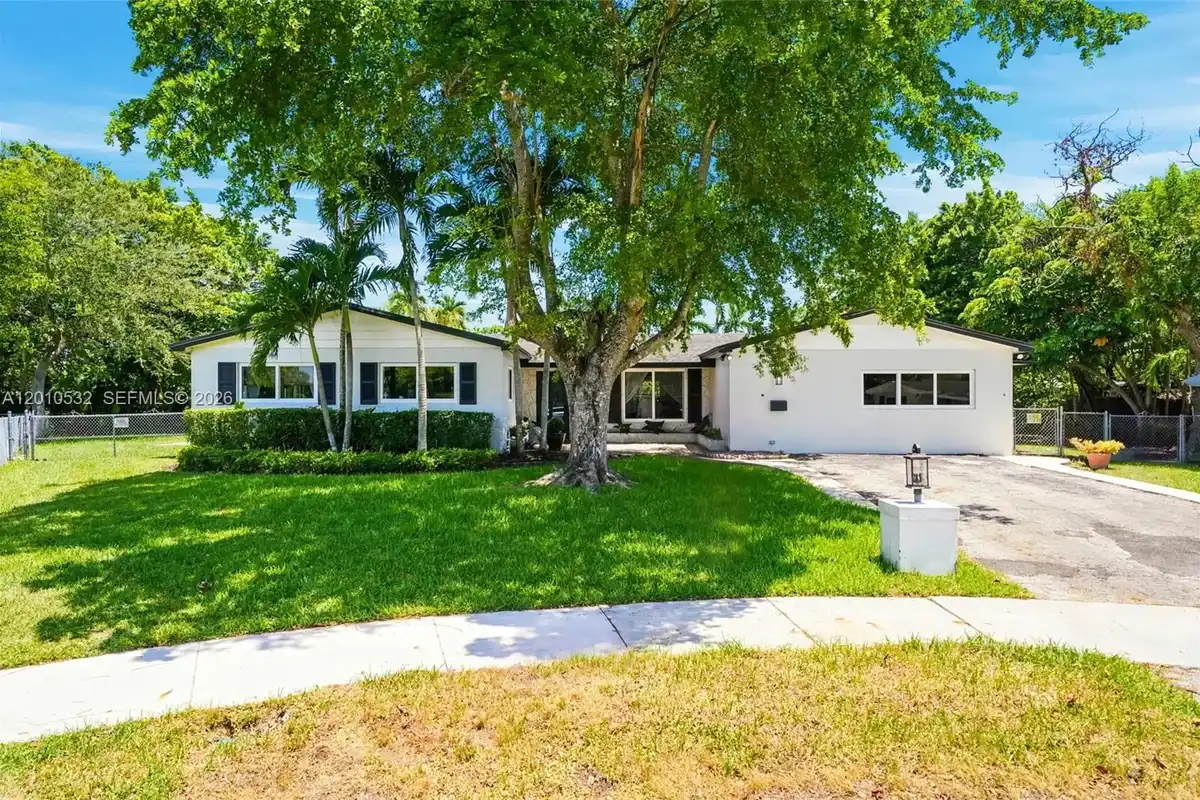 9331 SW 104th Ct, Miami: photo 1 of 79