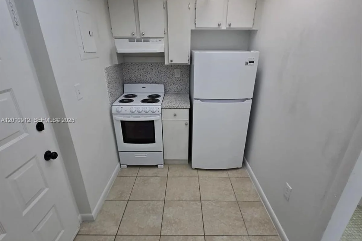 6980 NW 186th St #3-227A, Hialeah: photo 1 of 17