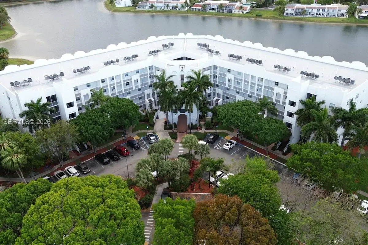 10730 NW 66th St #313, Doral: photo 1 of 46